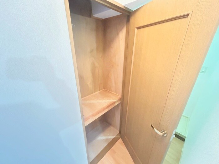 物件内観写真13　(収納)