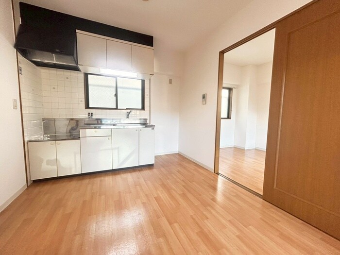 物件内観写真22　(居室)