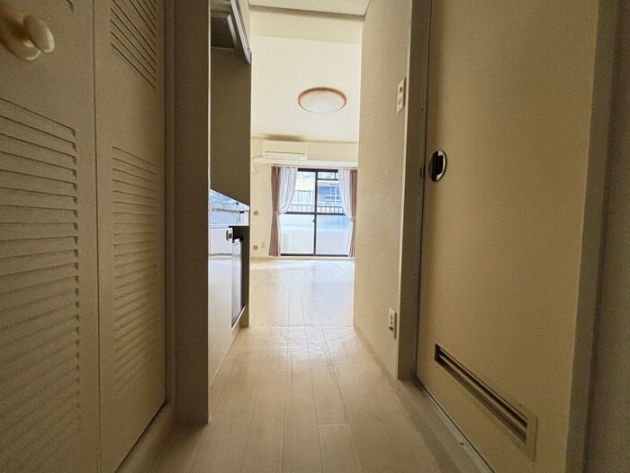 物件内観写真17　(廊下)