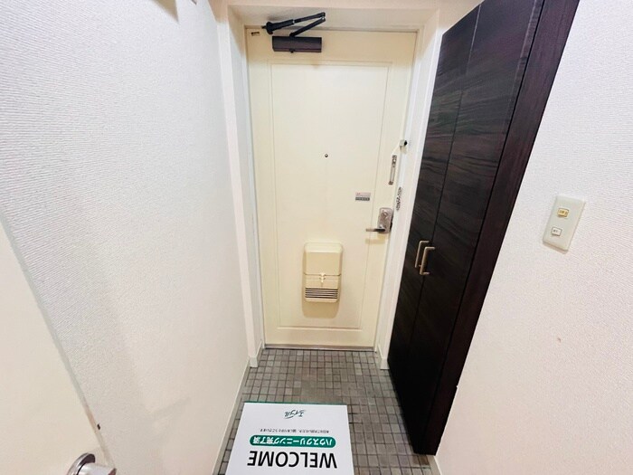 物件内観写真15　(玄関)