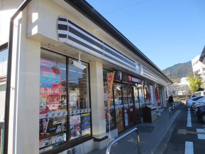 物件外観写真6　(周辺環境)