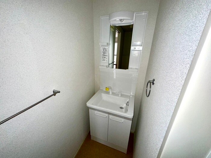 物件内観写真11　(洗面)