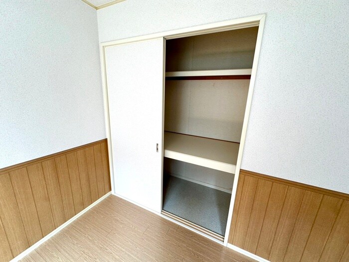 物件内観写真13　(収納)