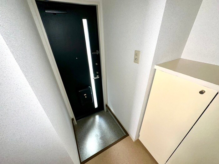 物件内観写真14　(玄関)