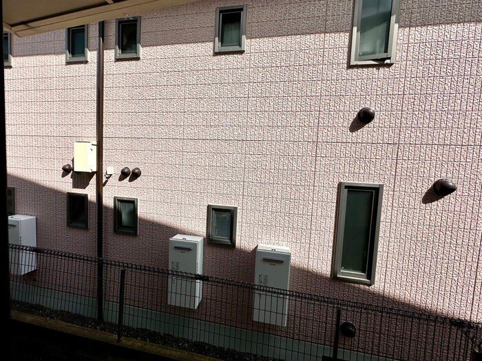 物件内観写真17　(室内からの展望)