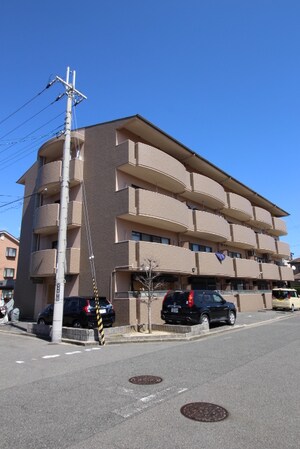 シャルマンドミ－ル外観写真