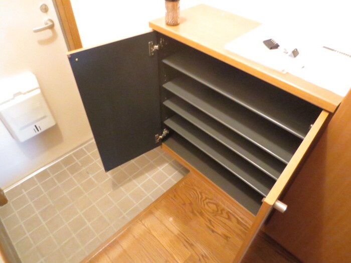 物件内観写真13　(靴箱)