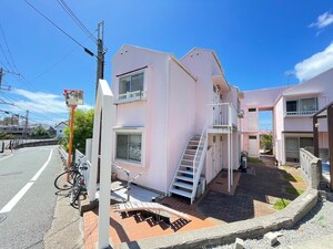 クロ－バ－ハウス外観写真