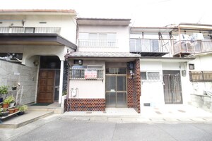 石塚町貸家外観写真