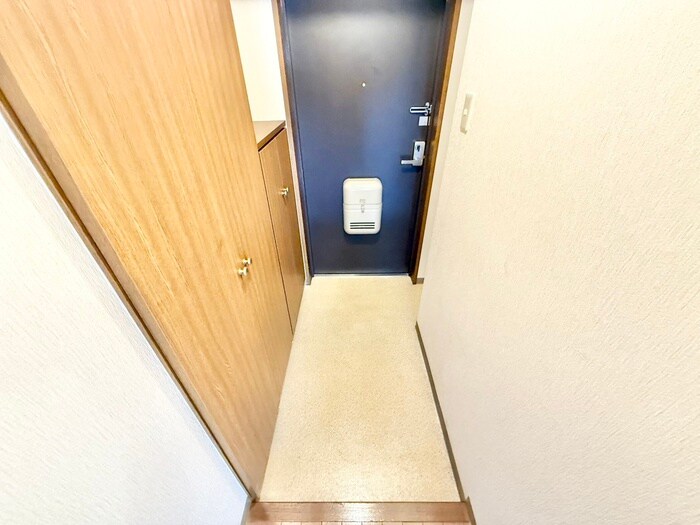 物件内観写真17　(玄関)