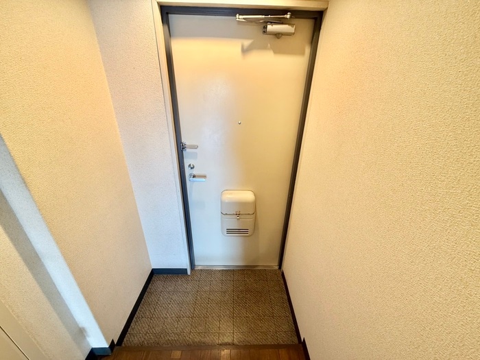 物件内観写真18　(玄関)