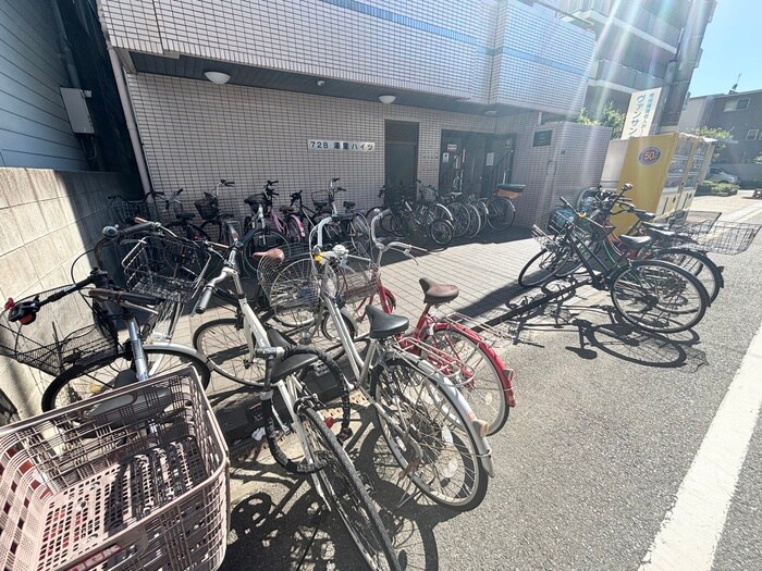 物件外観写真2　(駐輪場)