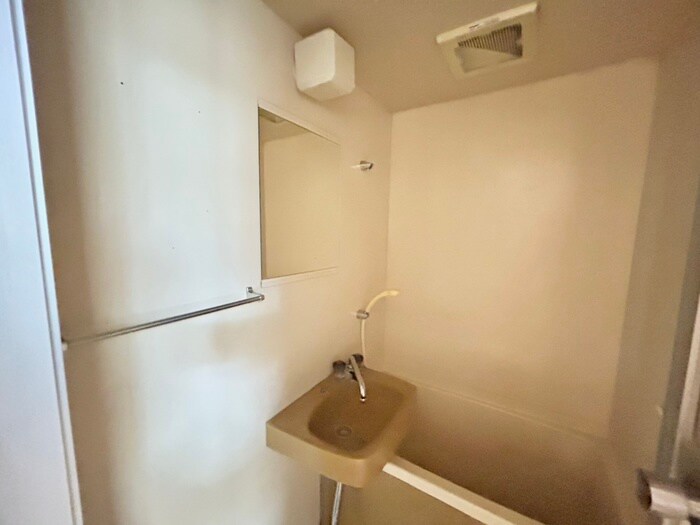 物件内観写真11　(洗面)
