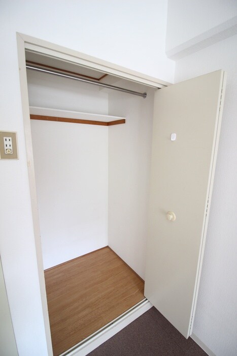 物件内観写真13　(収納)