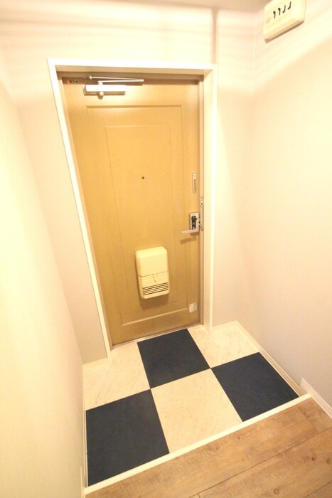 物件内観写真14　(玄関)
