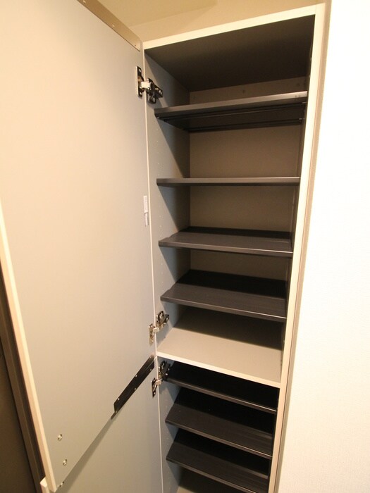 物件内観写真8　(靴箱)