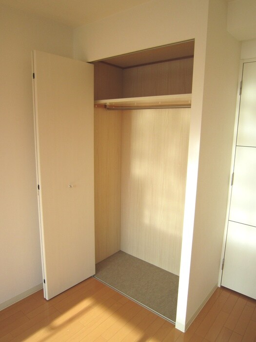 物件内観写真13　(収納)