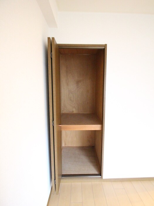 物件内観写真12　(収納)