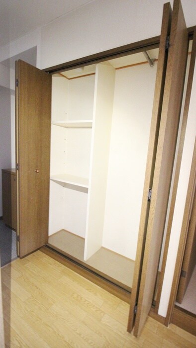 物件内観写真12　(収納)