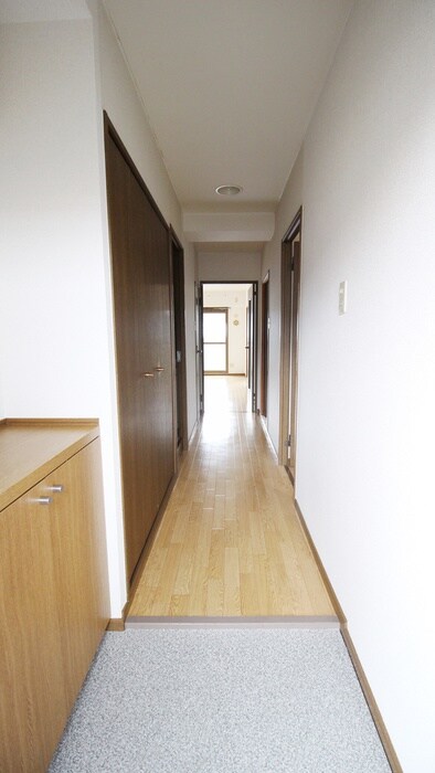物件内観写真17　(廊下)
