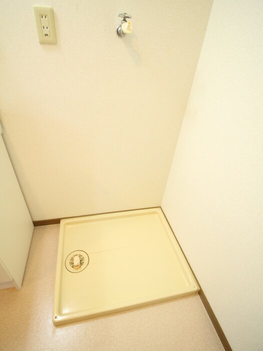 物件内観写真17　(洗濯機置場)