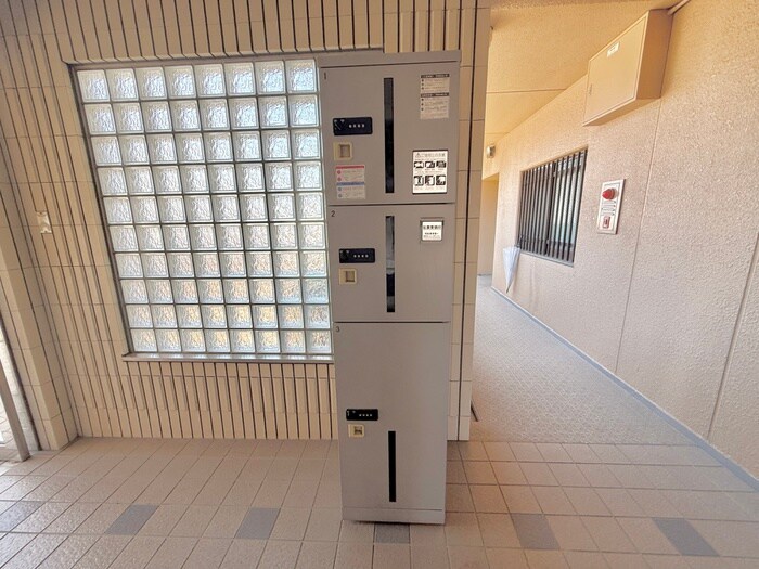 物件外観写真4　(建物設備)