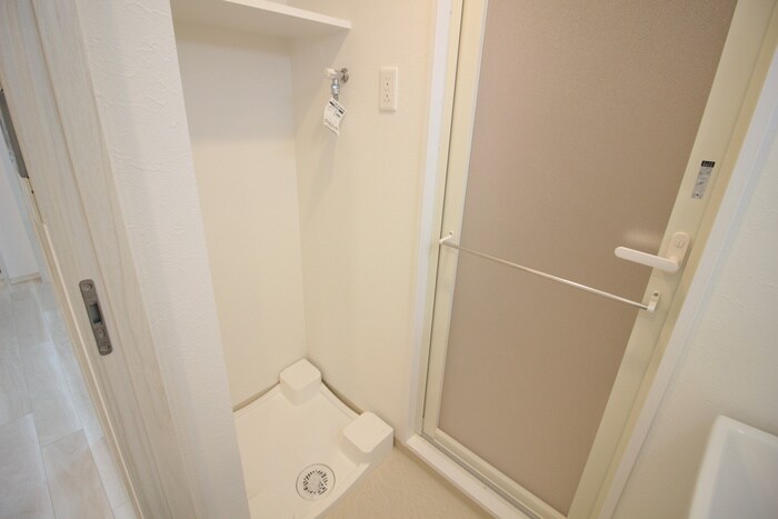 物件内観写真14　(洗濯機置場)