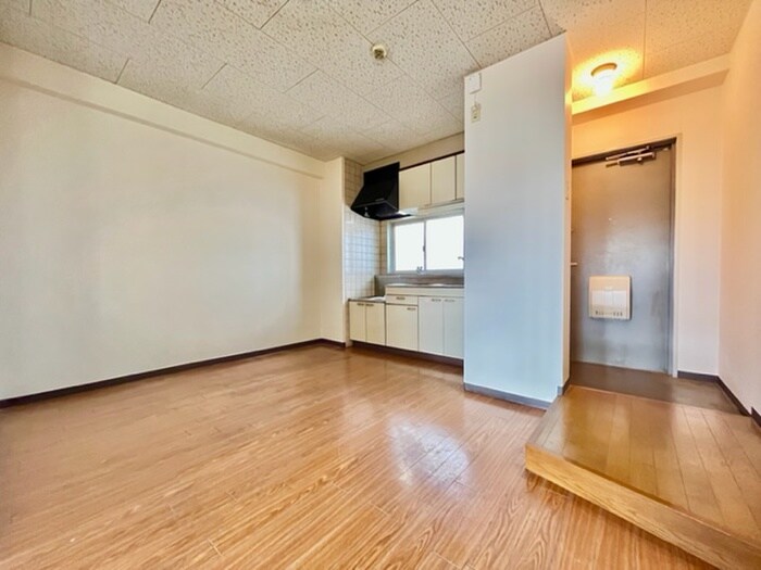 物件内観写真8　(居室)