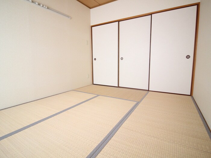 物件内観写真10　(居室)