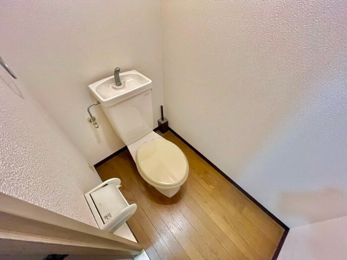 物件内観写真15　(トイレ)