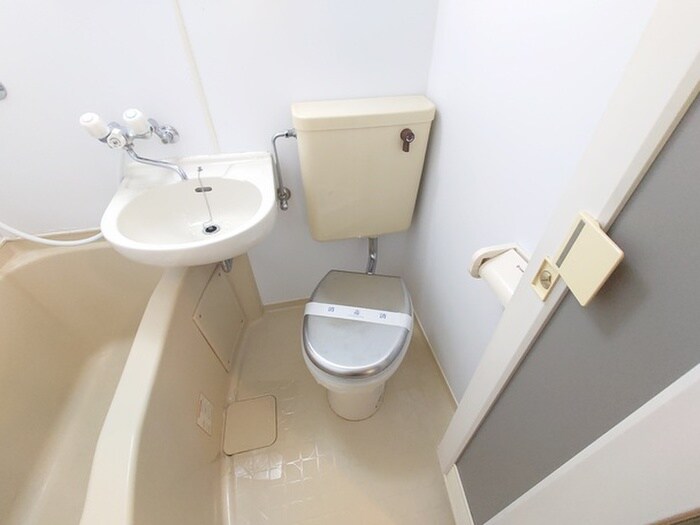 物件内観写真12　(トイレ)