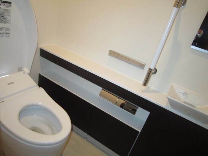 物件内観写真16　(トイレ)