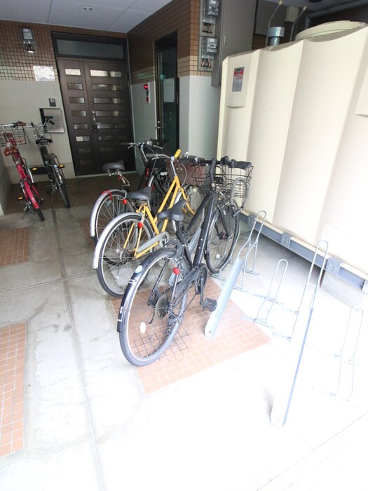 物件外観写真5　(駐輪場)