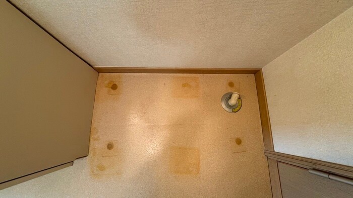 物件内観写真13　(洗濯機置場)