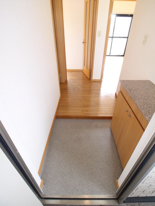 物件内観写真21　(玄関)