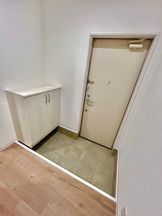 物件内観写真12　(玄関)