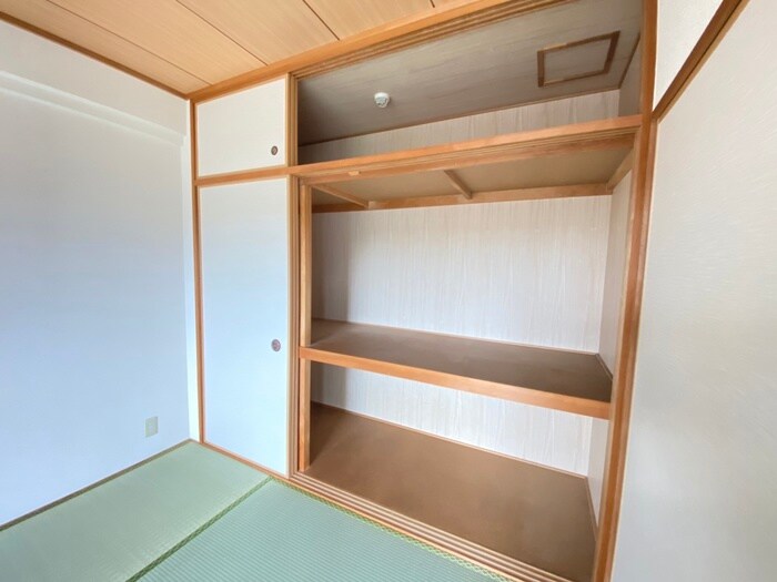 物件内観写真13　(収納)