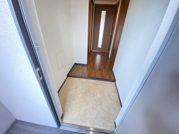 物件内観写真19　(玄関)