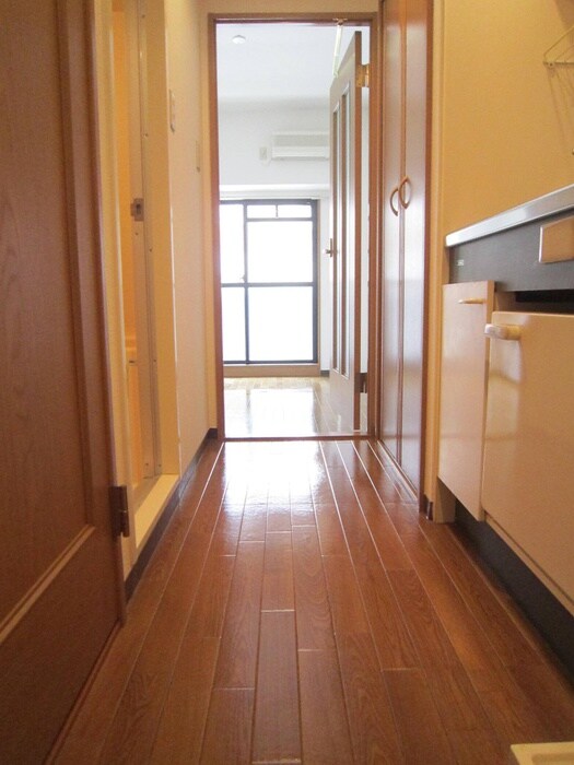 物件内観写真20　(廊下)