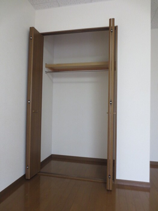 物件内観写真10　(収納)