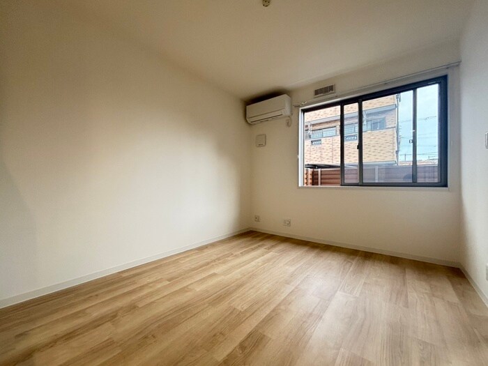 物件内観写真10　(居室)