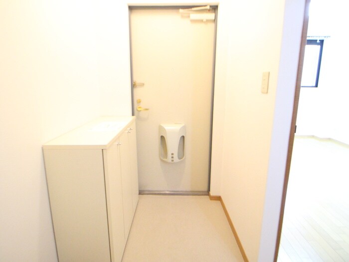 物件内観写真17　(玄関)