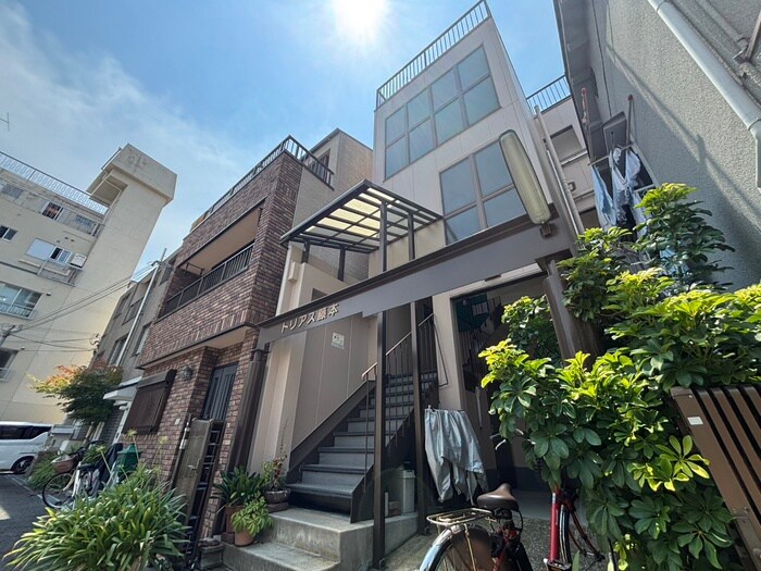 トリアス藤本の物件外観写真