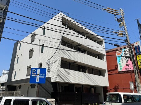 Azusa外観写真
