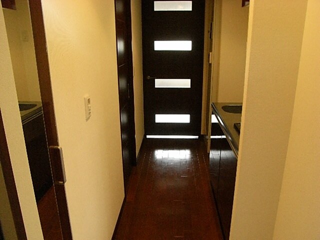 物件内観写真13　(廊下)