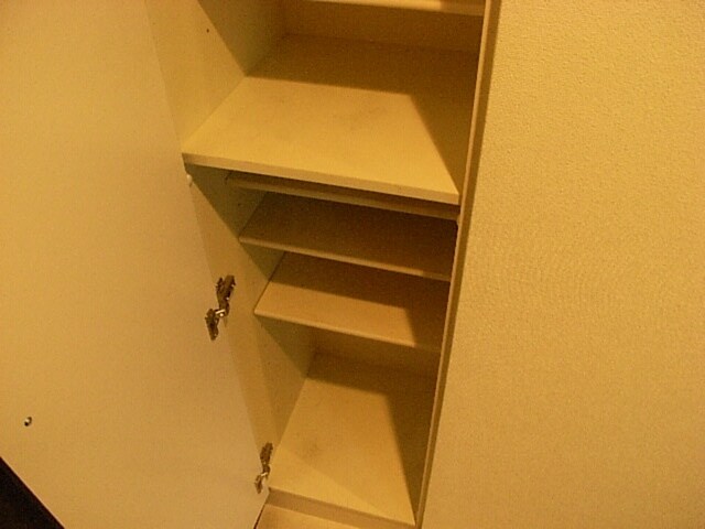 物件内観写真15　(靴箱)