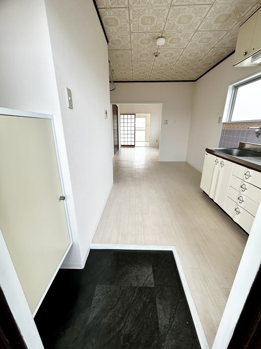 物件内観写真16　(玄関)