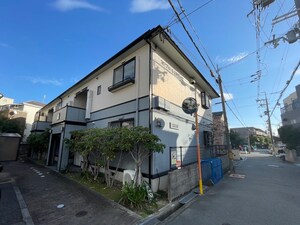 コンフォーレ上野西A棟外観写真