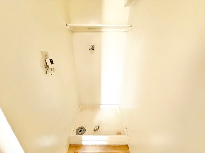 物件内観写真18　(洗濯機置場)