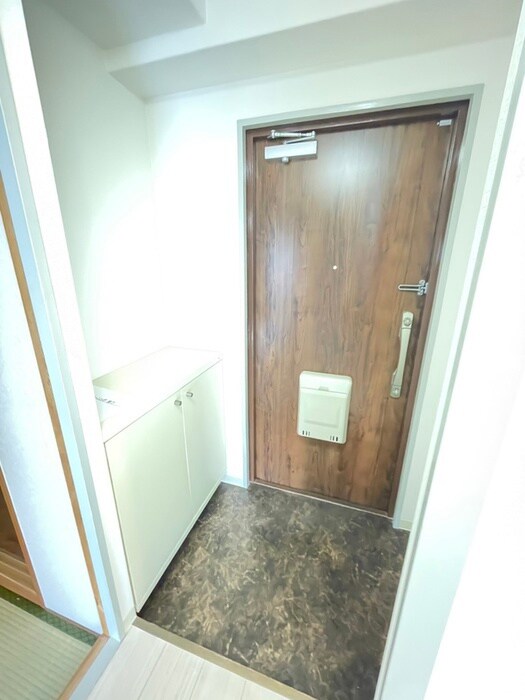 物件内観写真17　(玄関)